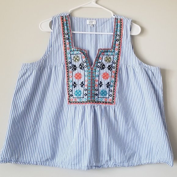 crown & ivy Tops - CROWN & IVY Sleeveless Sz XXL